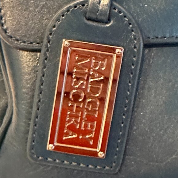 Elegant Blue Leather Handbag - Picture 4 of 8